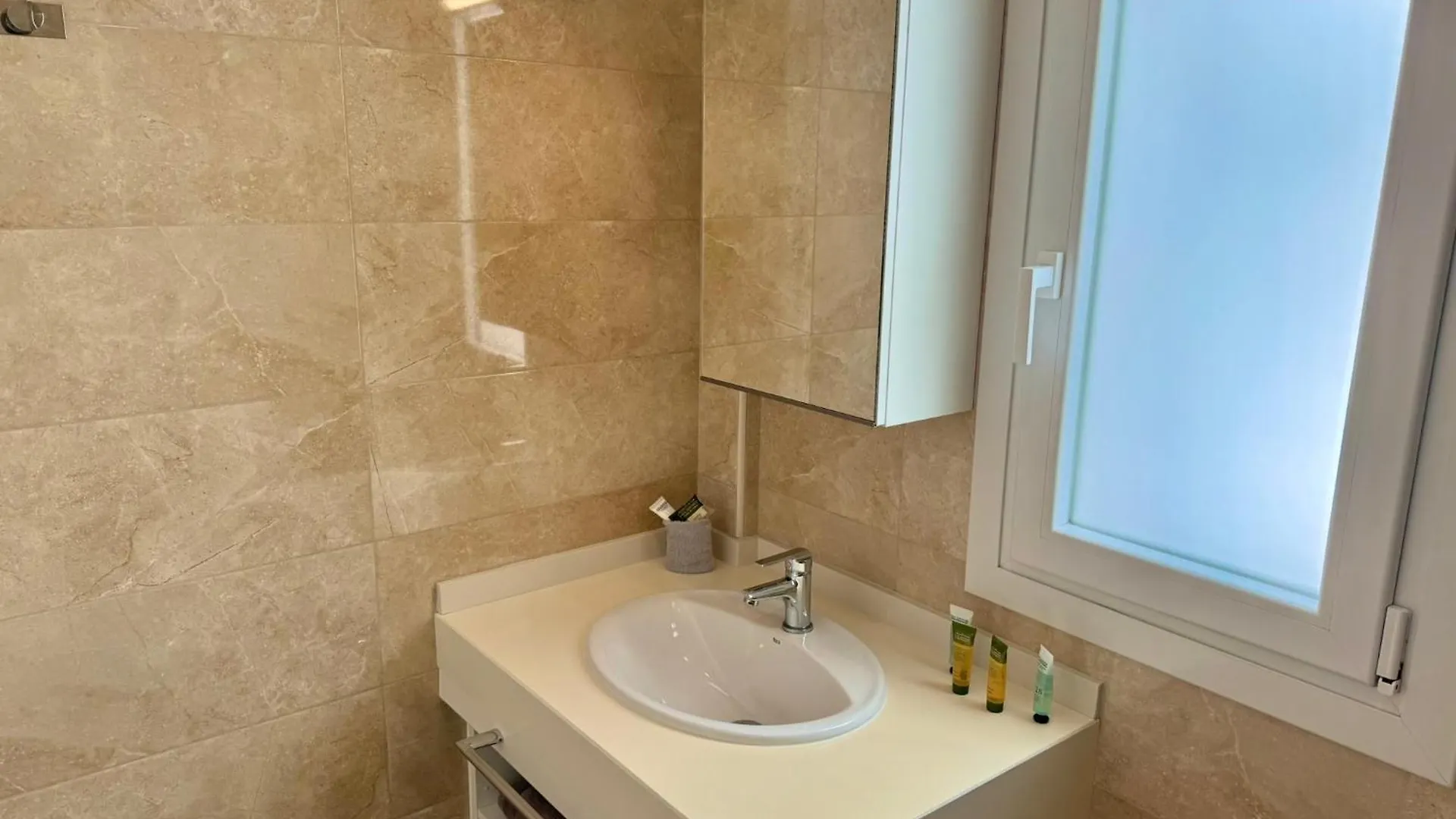Blanco 35 By Sunhousescanarias El Tablero